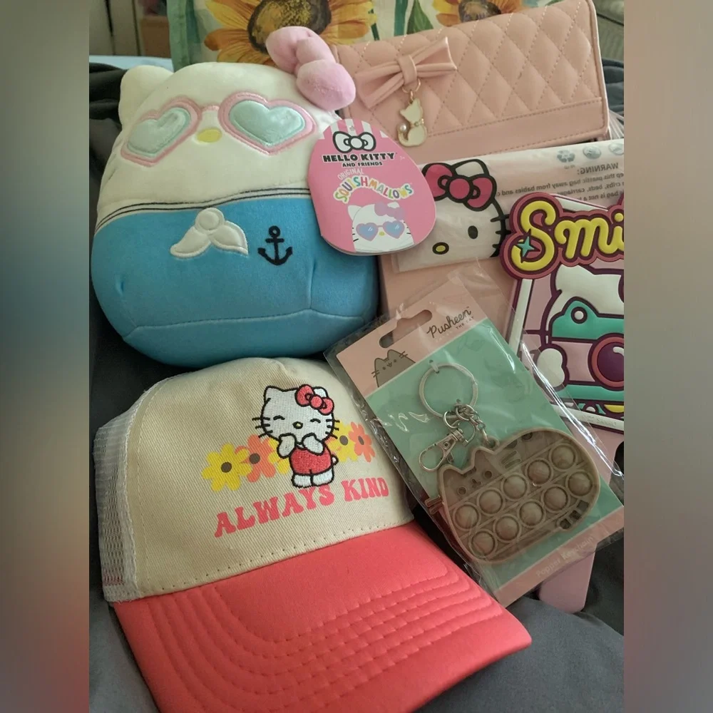 Hello Kitty Squishmallow & Pusheen NWT BUNDLE 5 Items NWT Squishmallow& Wallet